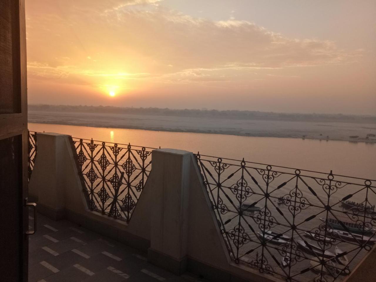 Scindhia Guest House Varanasi Exterior photo